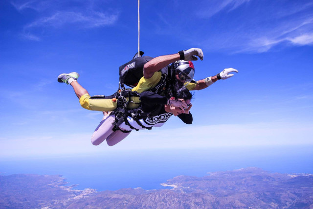 Le saut en parachute, un concentré 100 % adrénaline !