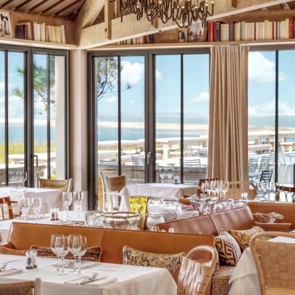 5 lieux romantiques et discrets pour dîner en amoureux autour de Bordeaux