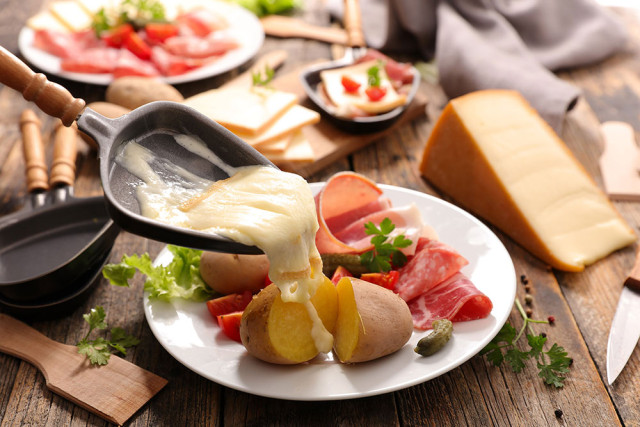 5 restaurants de fromages en Savoie pour la Journée internationale de la raclette 