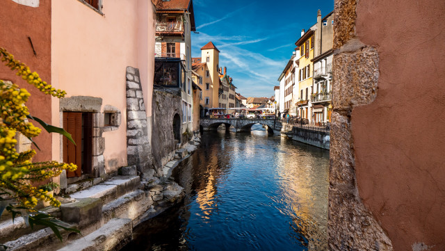 Voyager sans avion : 10 destinations accessibles en train en France