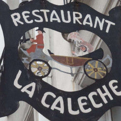 Enseignes sculptées, forgées, ciselées...  anciennes ou rigolotes