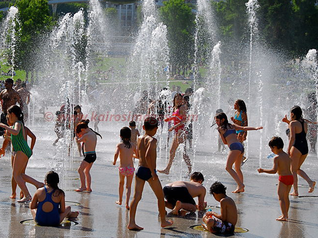canicule : Jets d'eau - 640 x 480